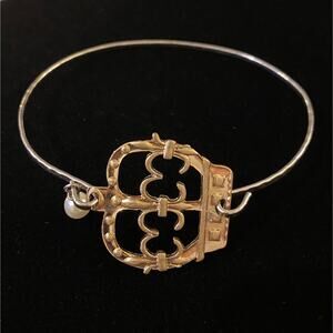 Crown and Pearl Gold Hook Bracelet